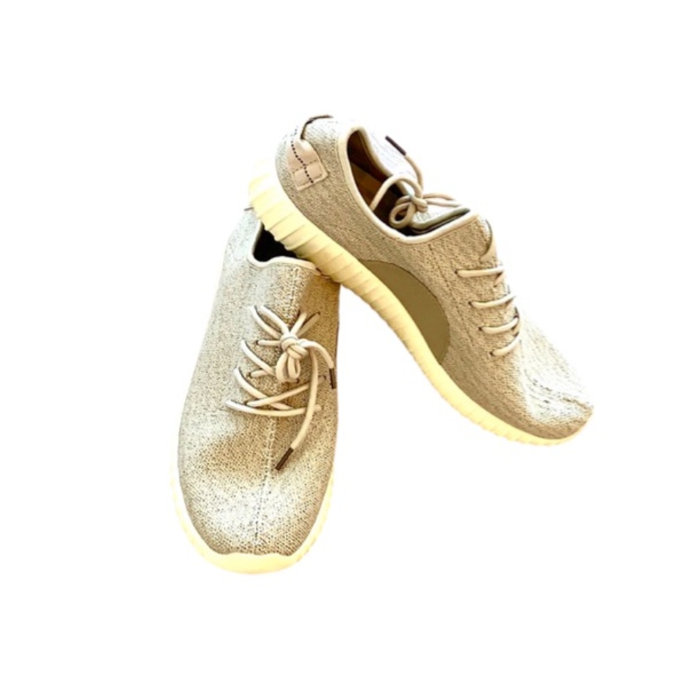 NWOT men’s size 11 sneaker